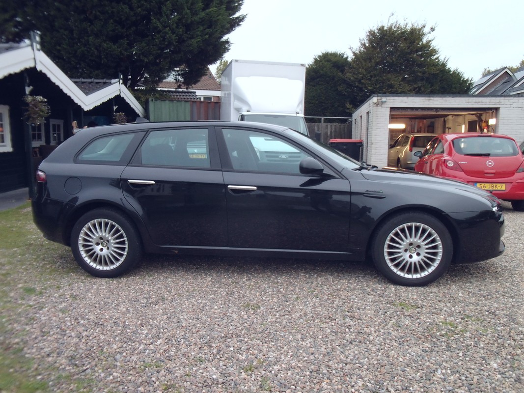 Alfa Romeo 159