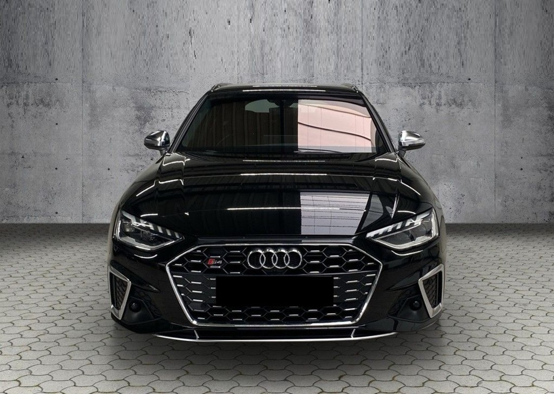Audi S4