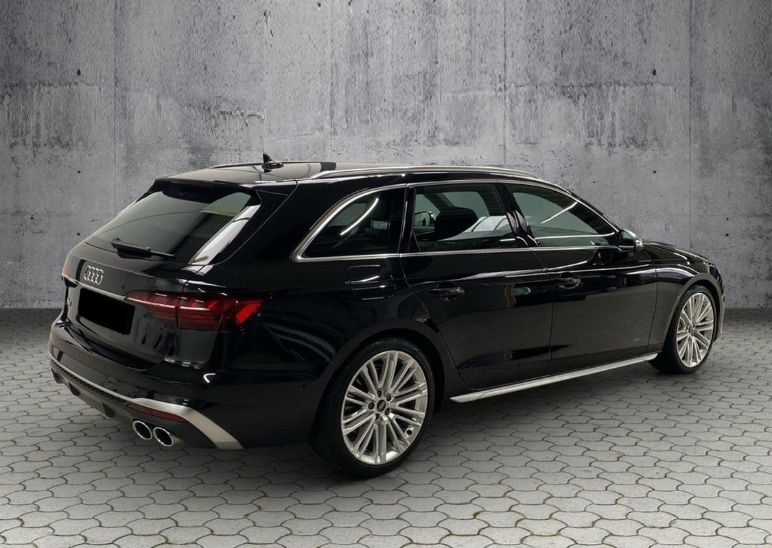 Audi S4