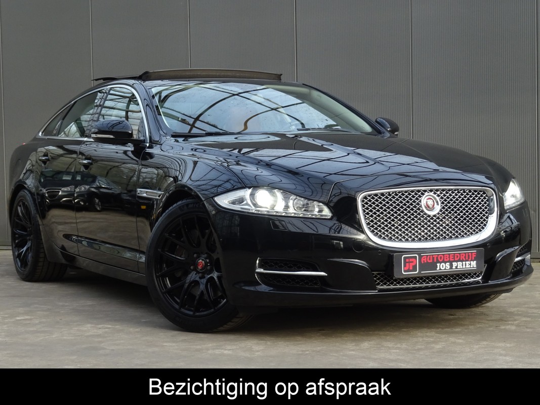 Jaguar XJ