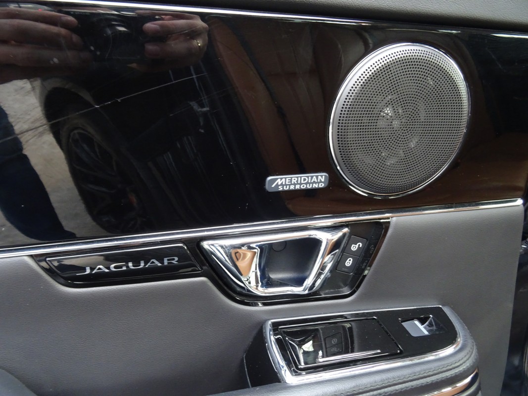 Jaguar XJ