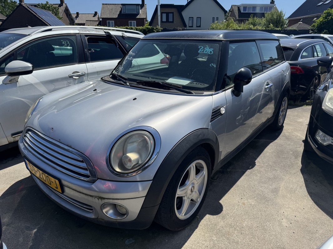 MINI Clubman