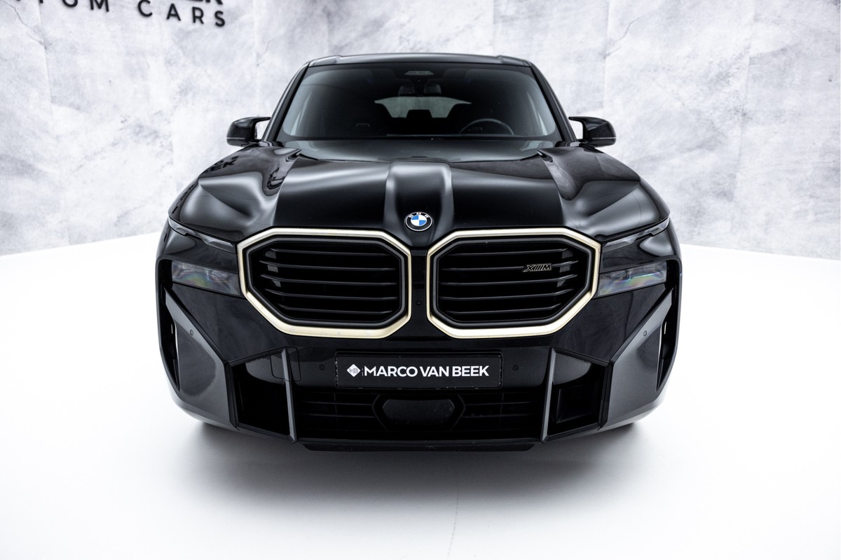 BMW XM