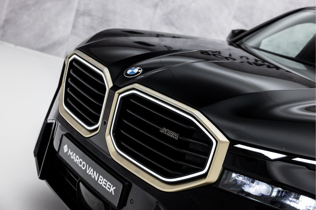 BMW XM