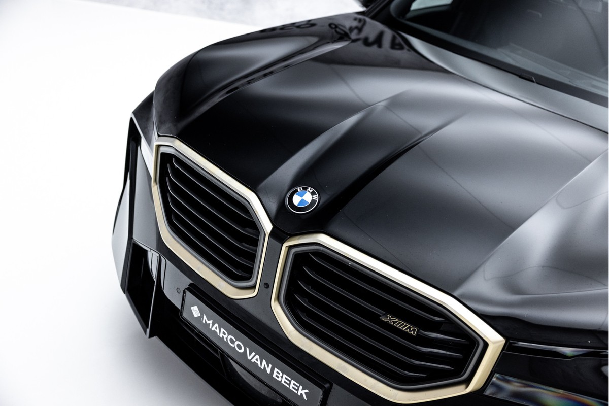 BMW XM