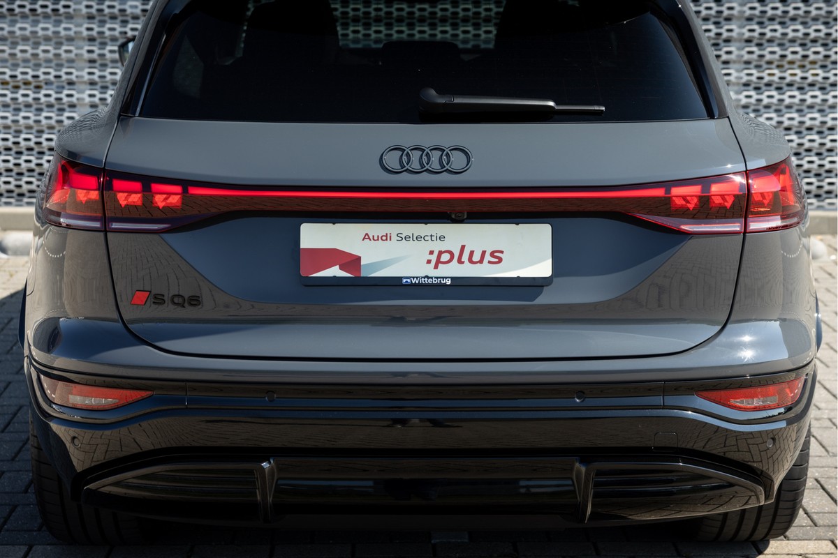 Audi SQ6 e-tron