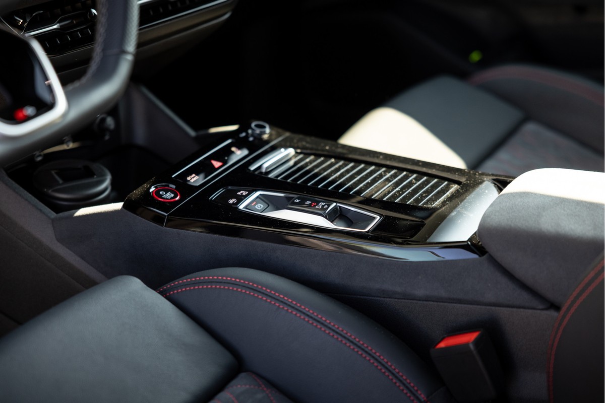 Audi SQ6 e-tron
