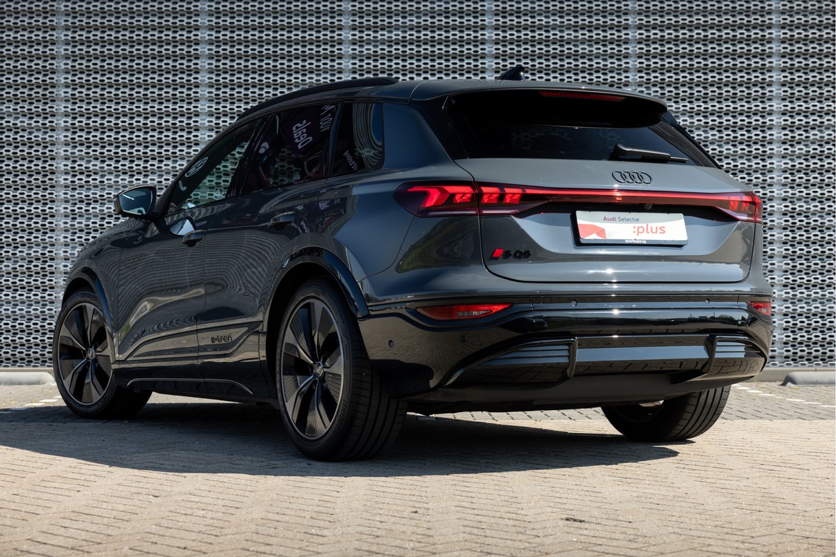 Audi SQ6 e-tron