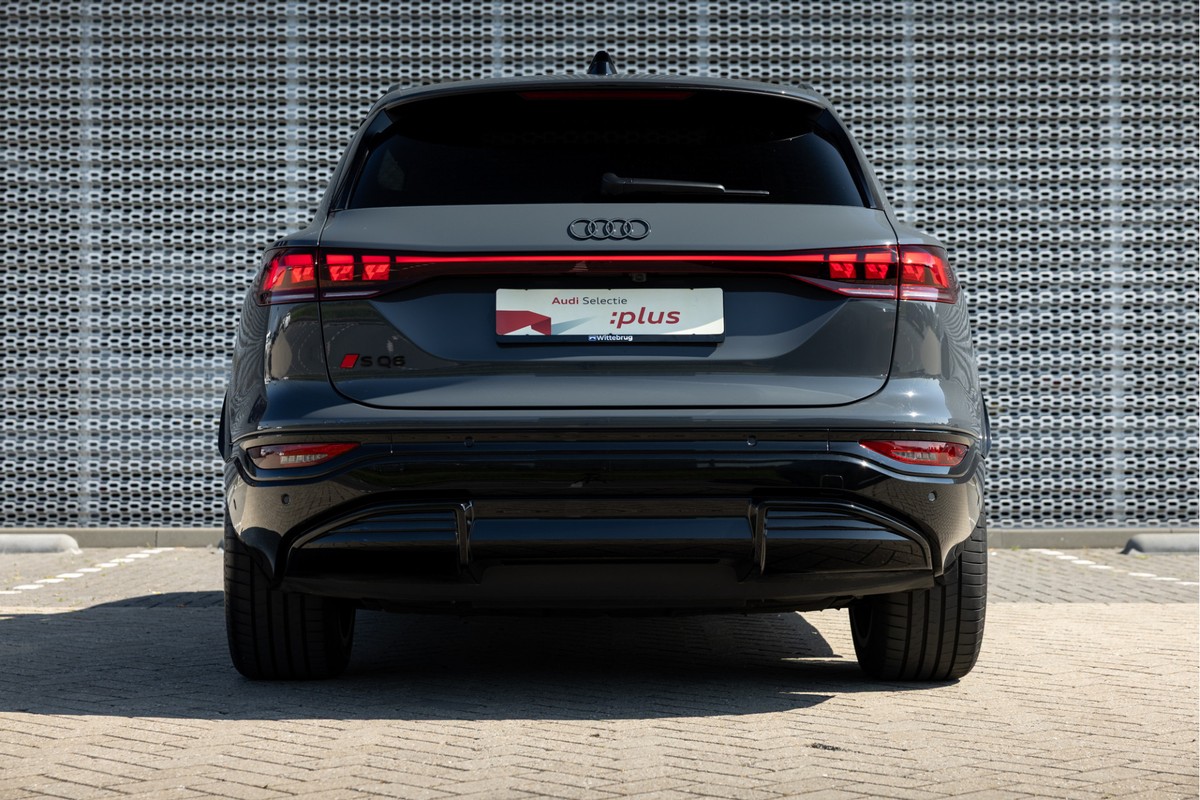 Audi SQ6 e-tron