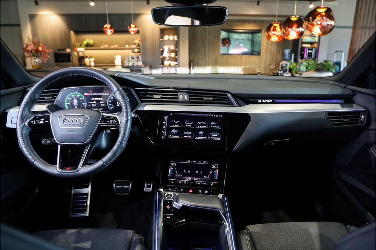 Audi Q8 e-tron