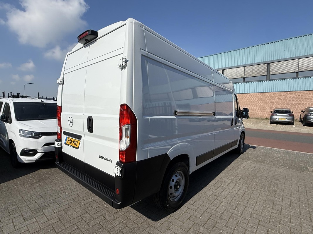 Opel Movano