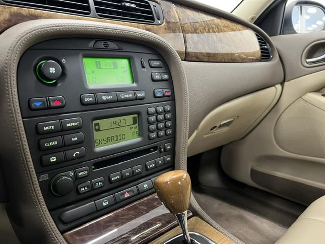 Jaguar S-Type