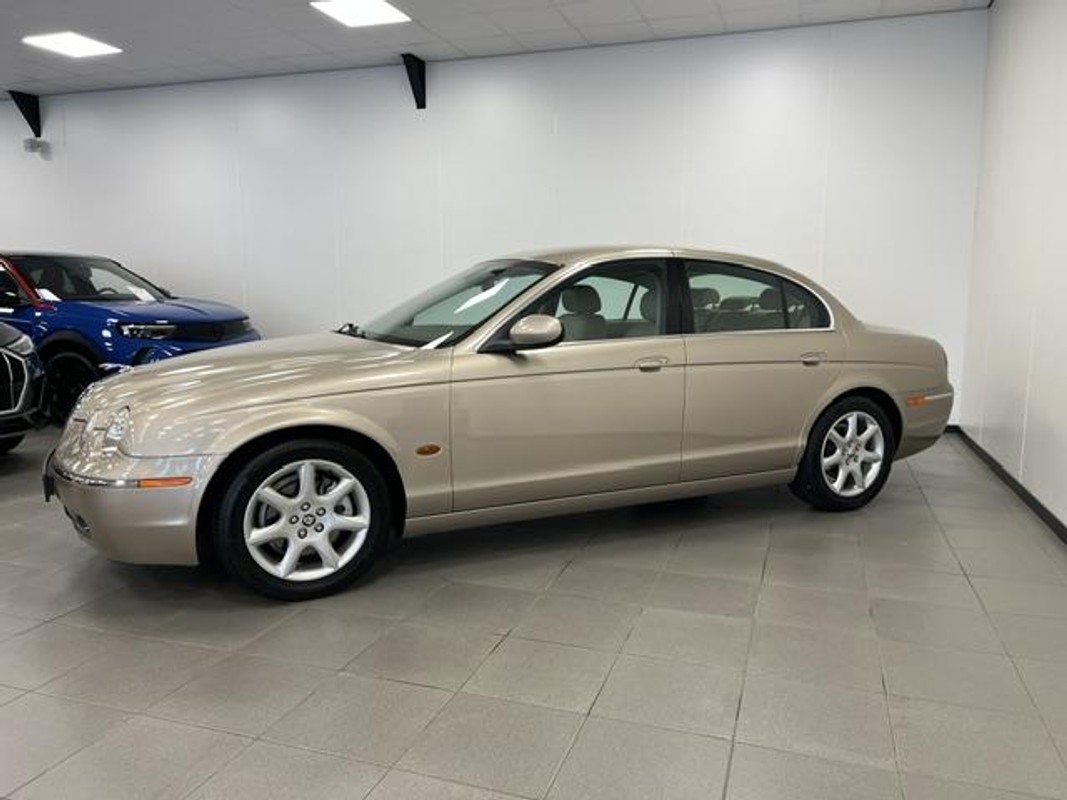 Jaguar S-Type