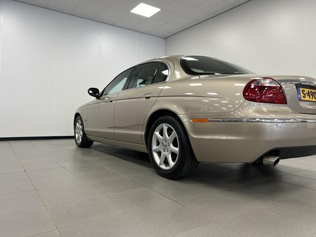 Jaguar S-Type