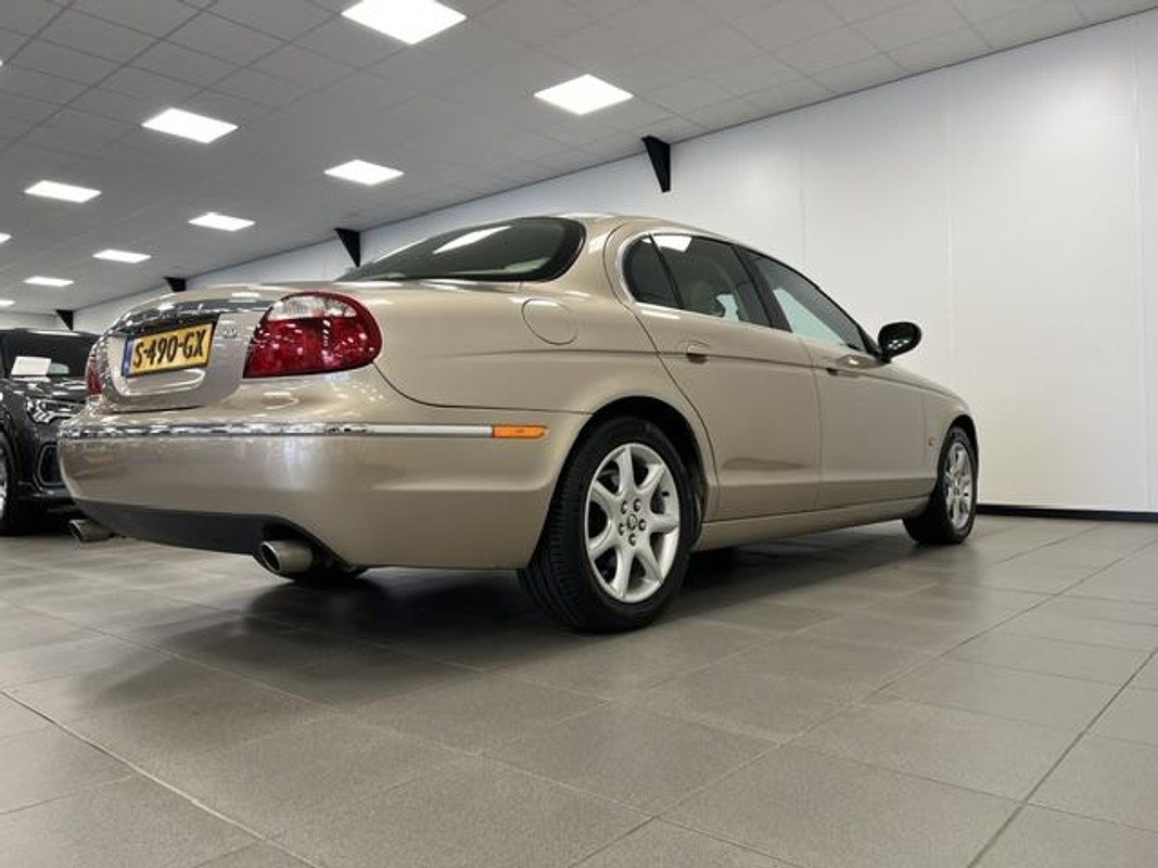 Jaguar S-Type