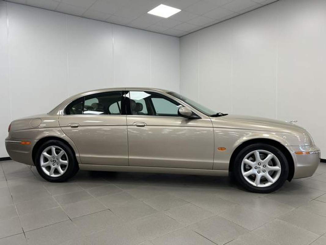 Jaguar S-Type