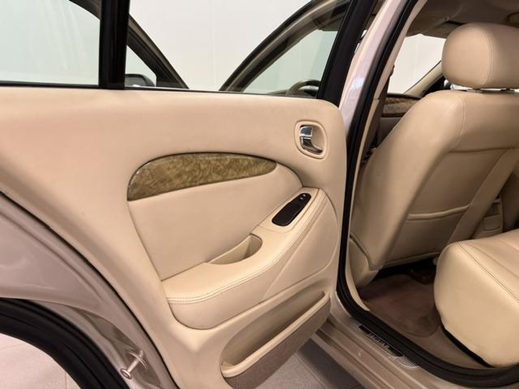 Jaguar S-Type