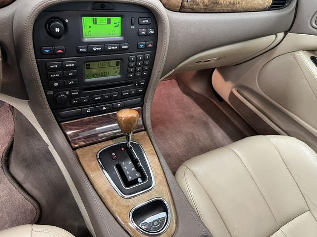 Jaguar S-Type
