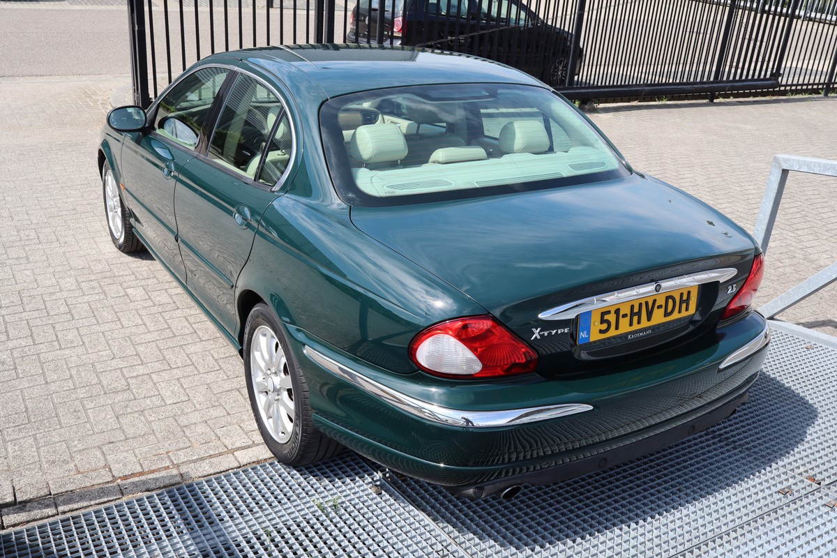 Jaguar X-Type
