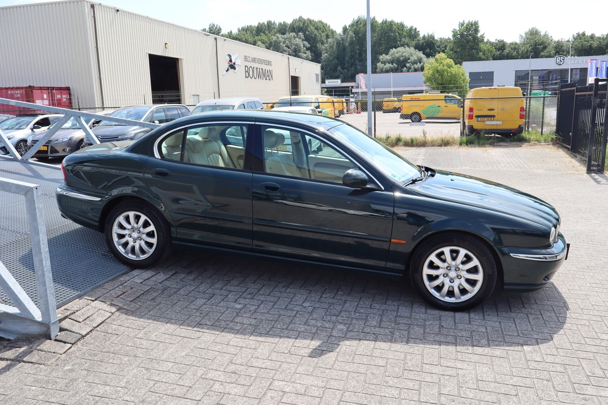 Jaguar X-Type