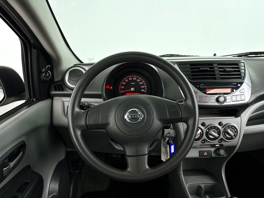 Nissan Pixo
