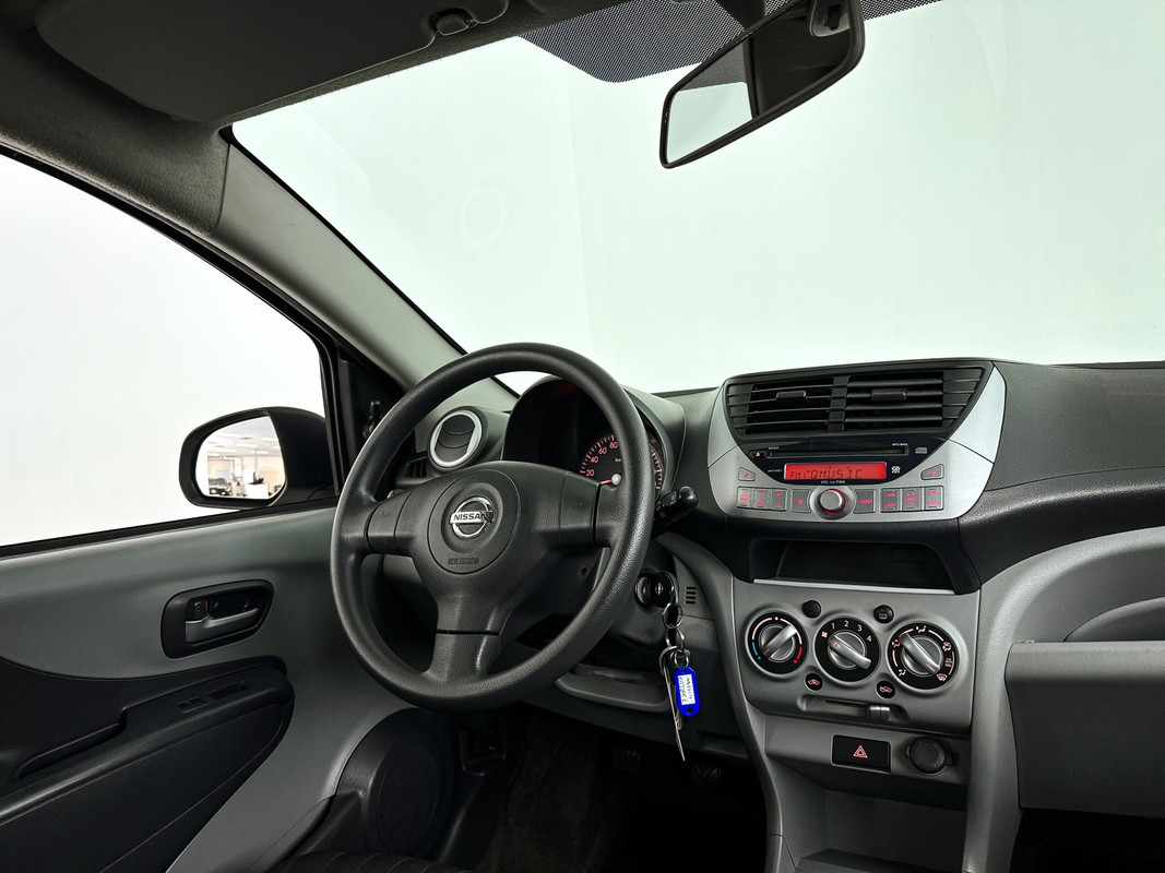 Nissan Pixo