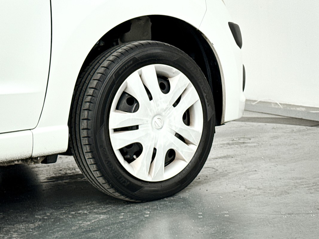 Nissan Pixo