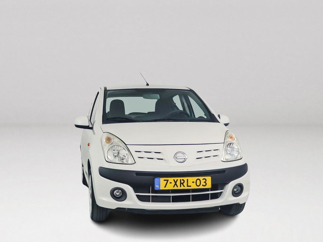 Nissan Pixo
