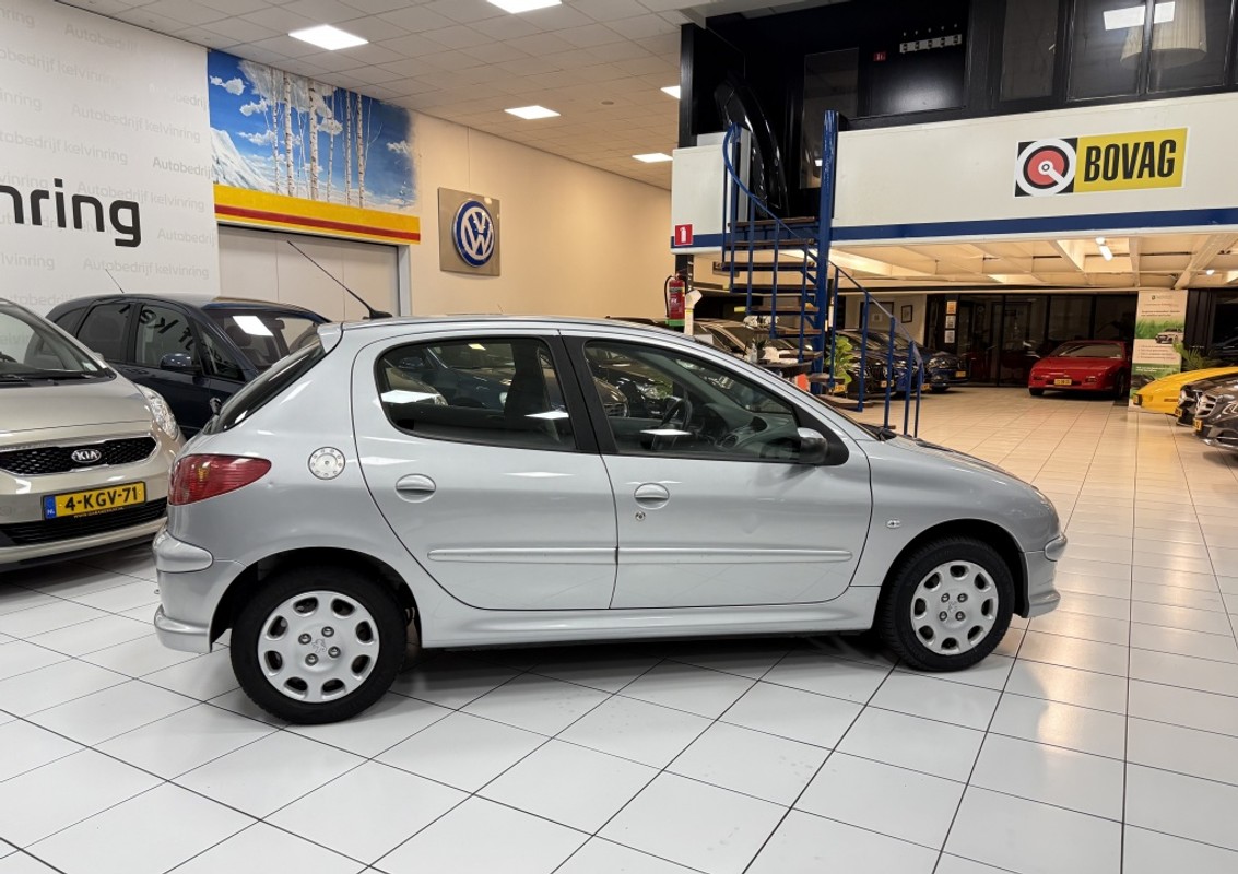 Peugeot 206