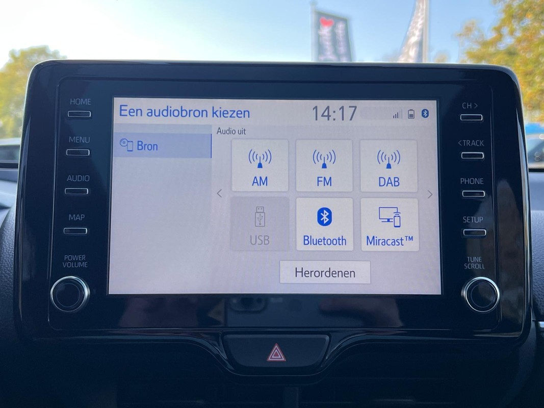 Mazda 2 Hybrid