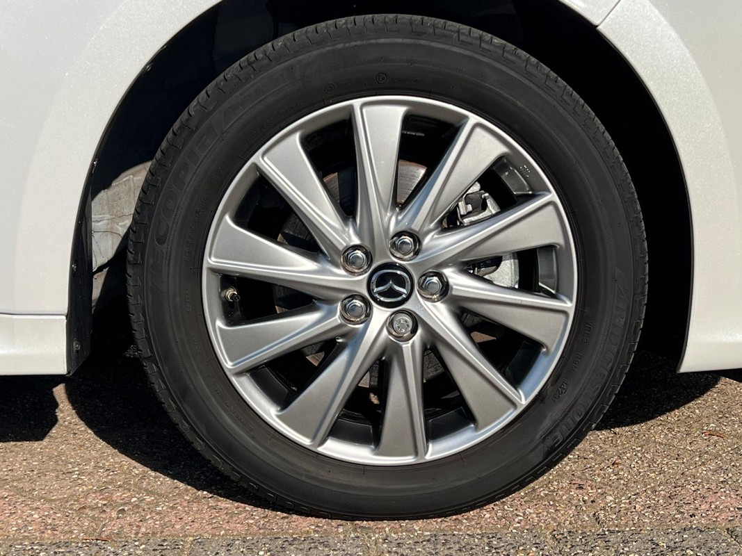 Mazda 2 Hybrid