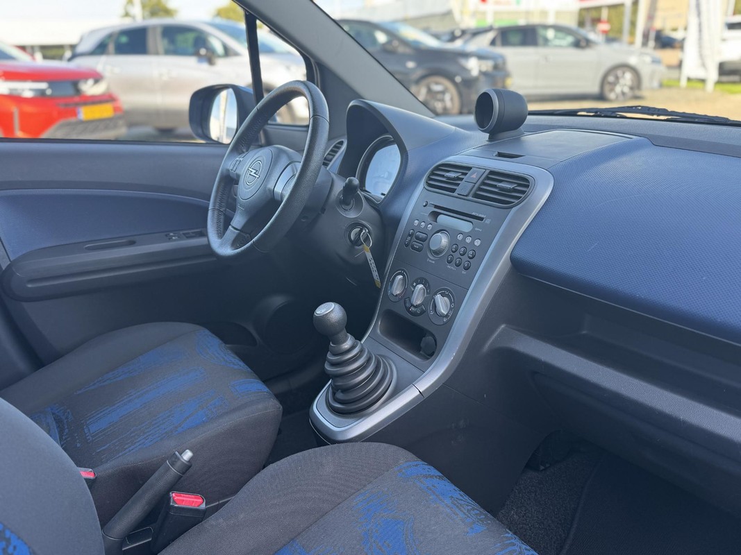 Opel Agila