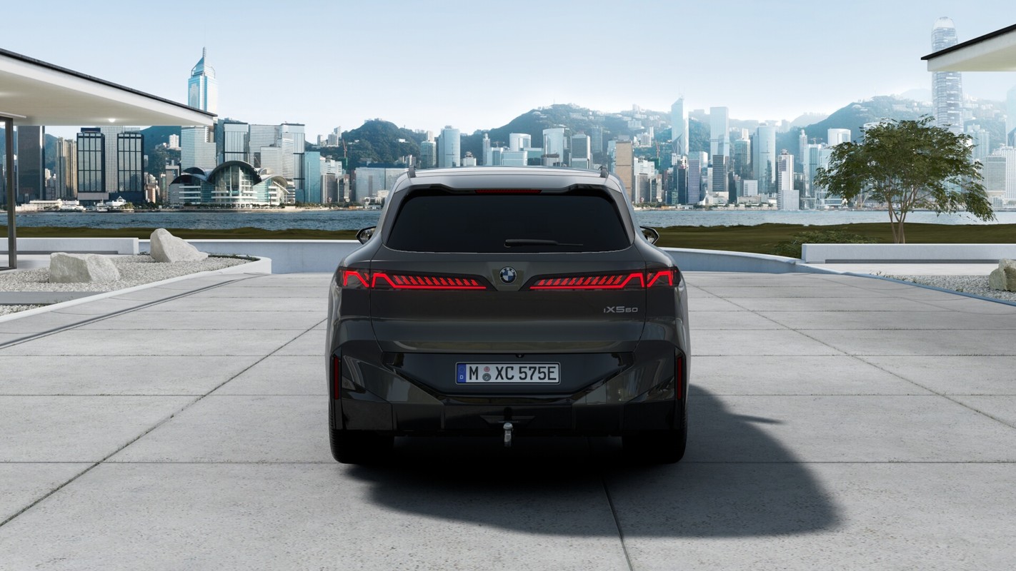 BMW iX5
