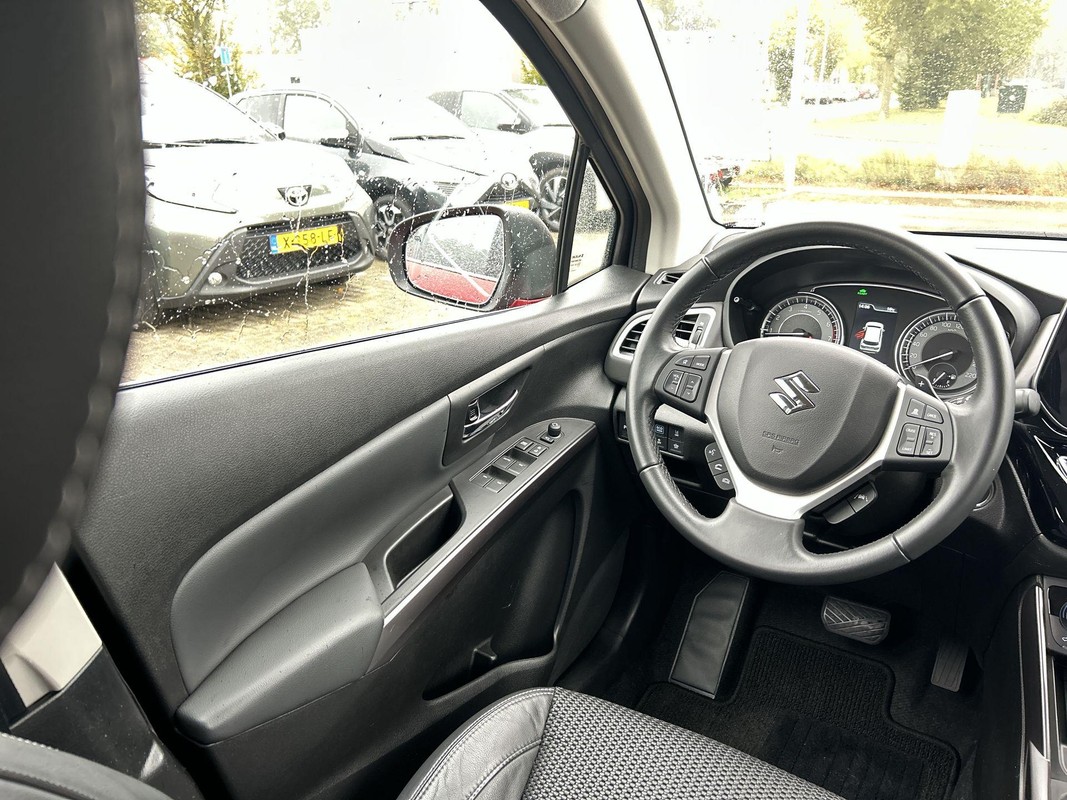 Suzuki S-Cross