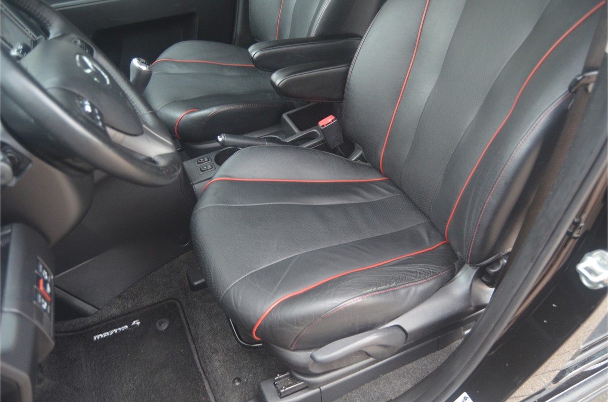 Mazda 5