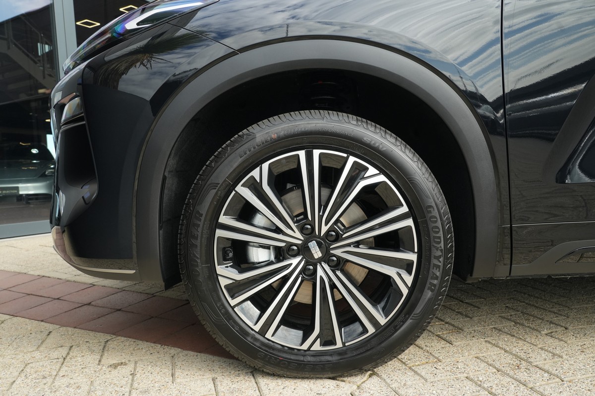 Geely Starray EM-i
