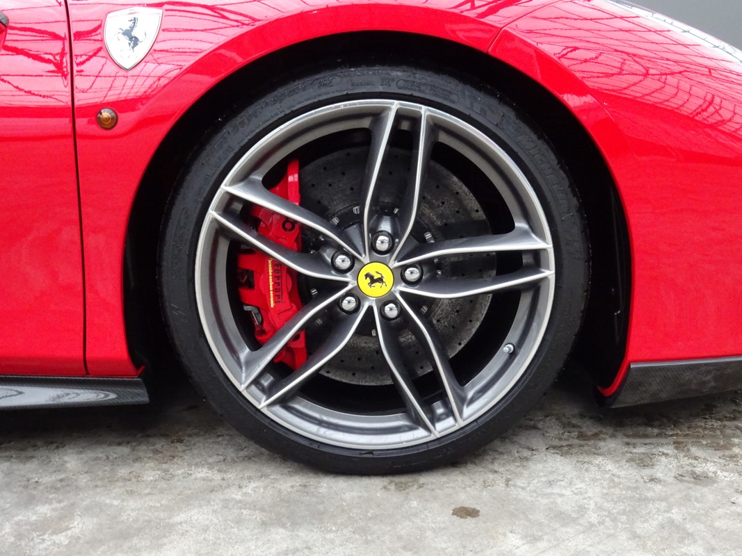 Ferrari 488