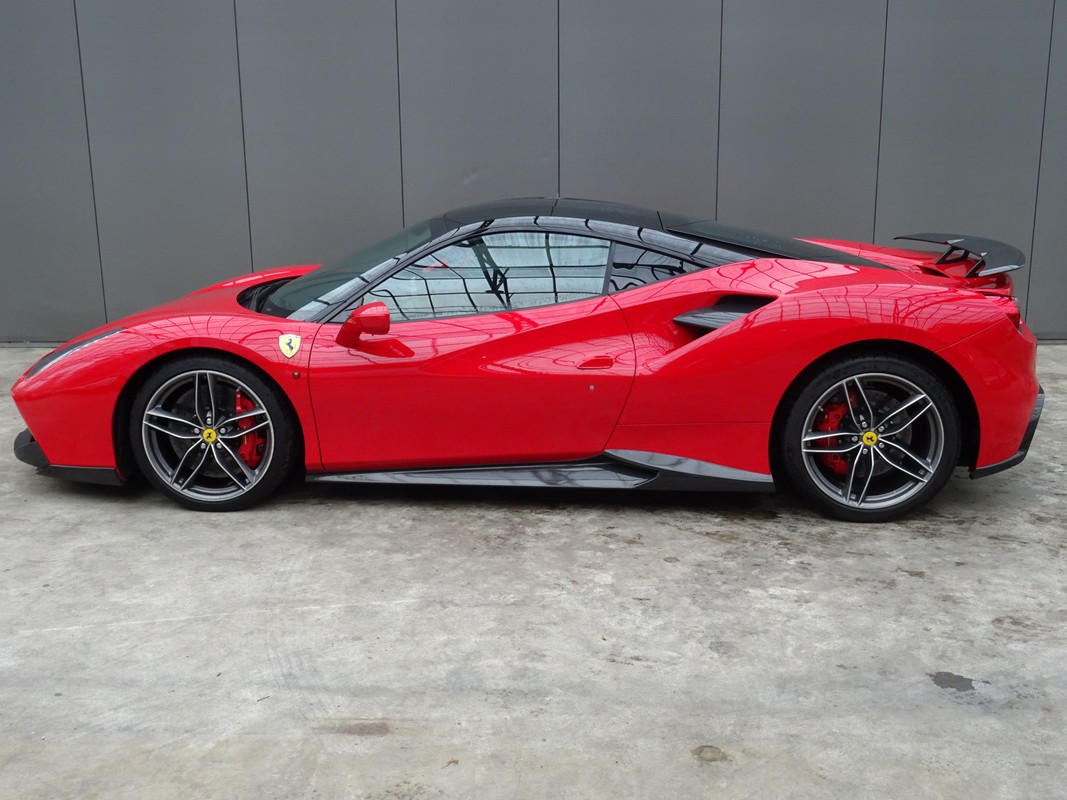 Ferrari 488