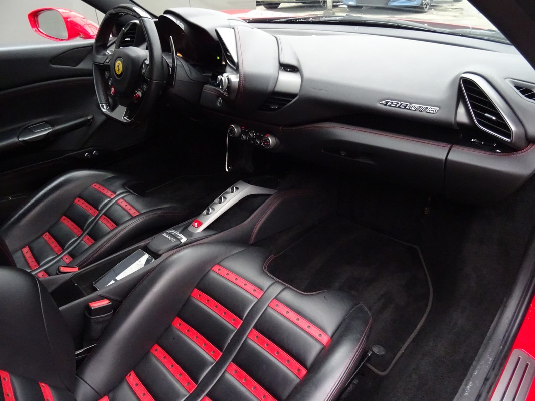 Ferrari 488