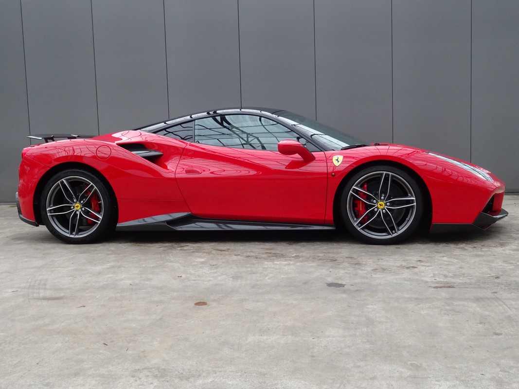 Ferrari 488