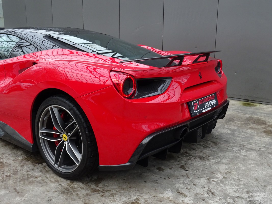 Ferrari 488