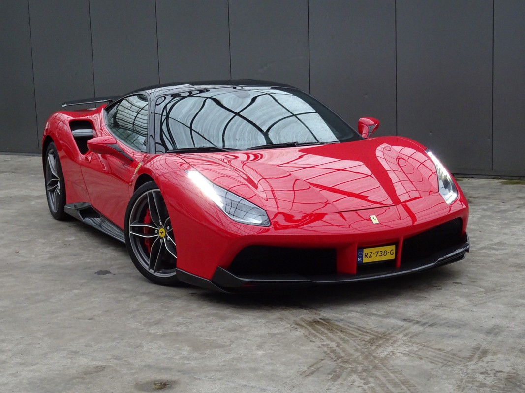 Ferrari 488