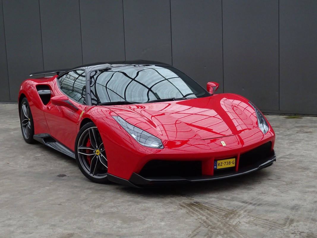 Ferrari 488