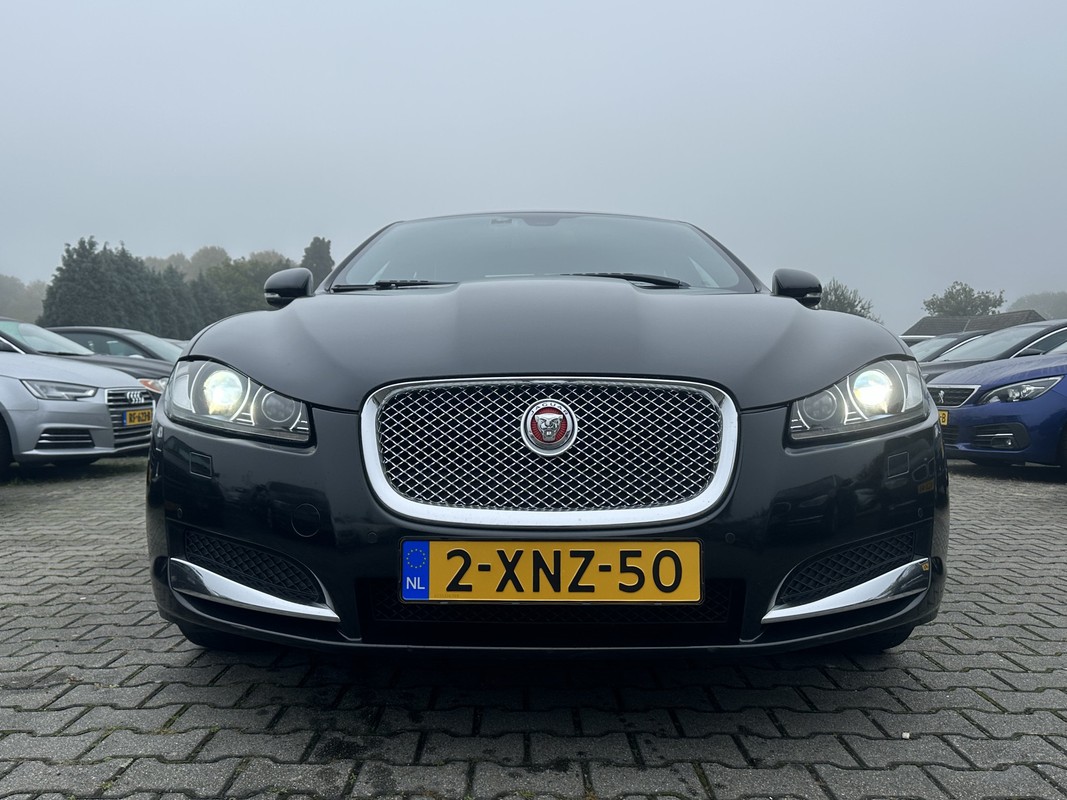 Jaguar XF