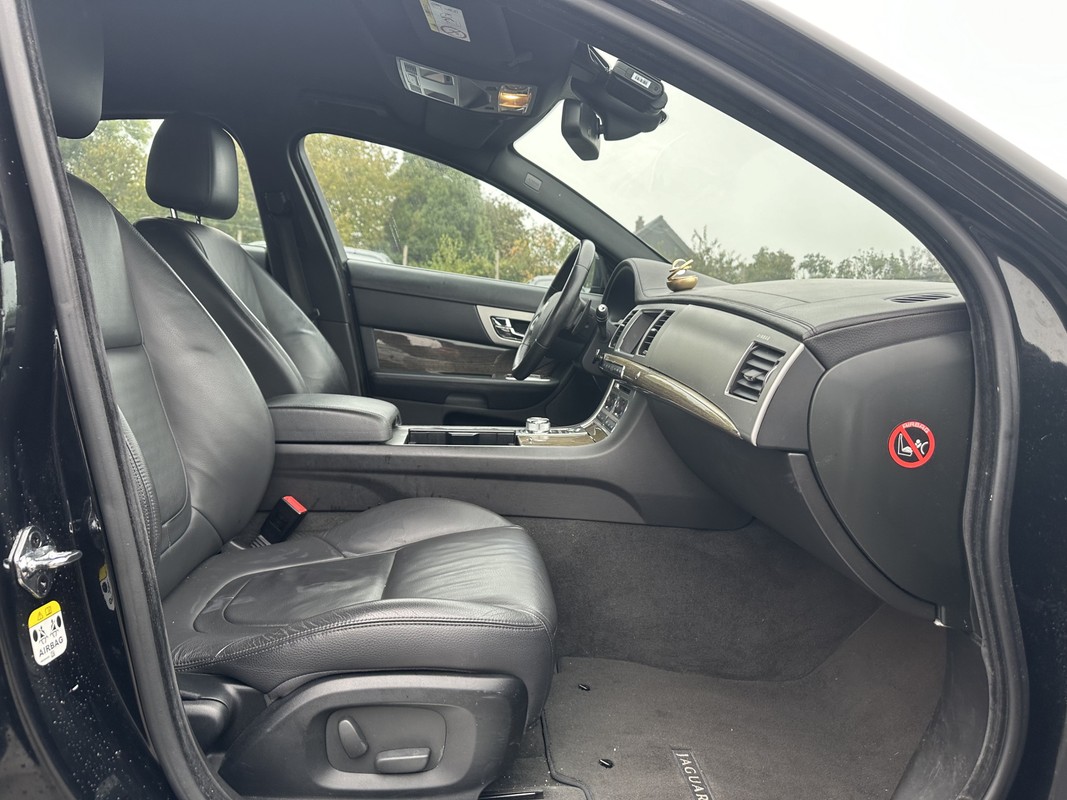 Jaguar XF