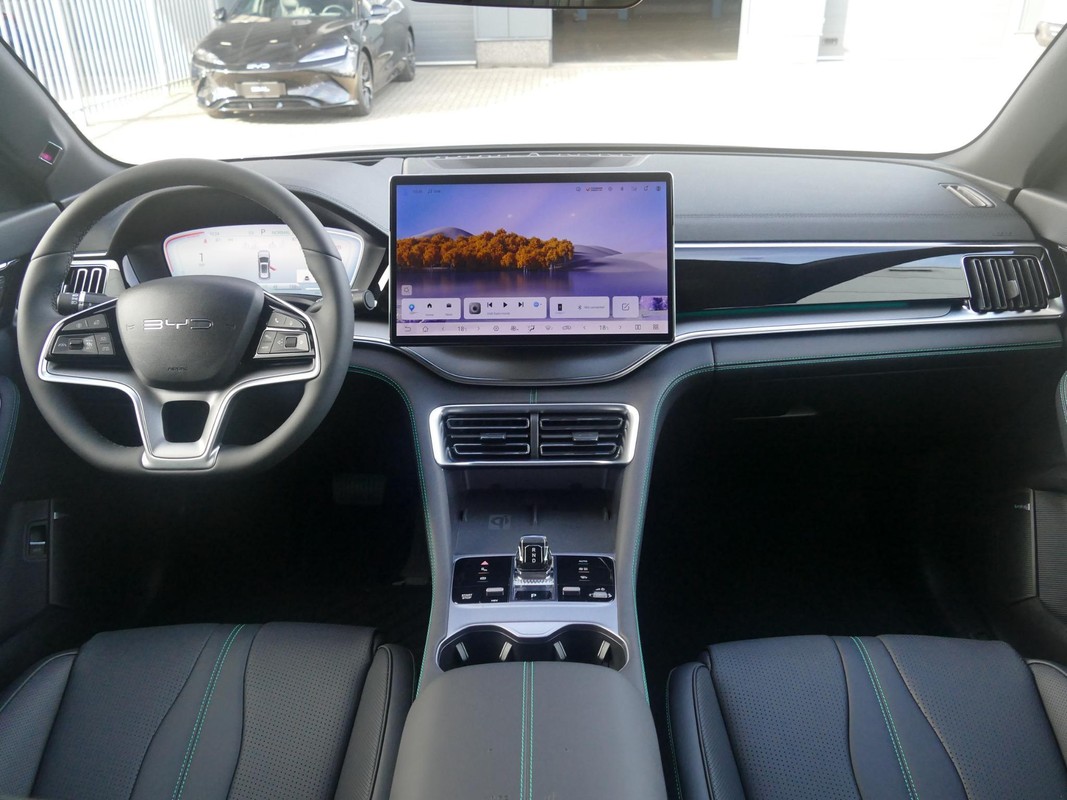 BYD SEAL U
