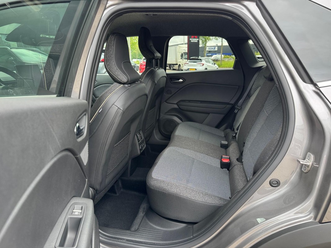 Mitsubishi Grandis