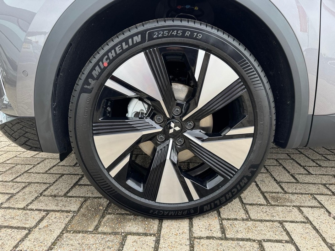 Mitsubishi Grandis