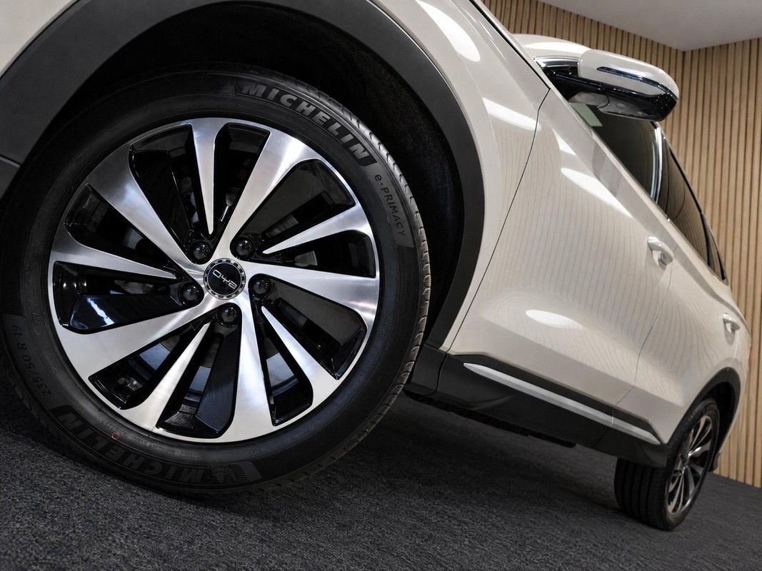 BYD SEAL U