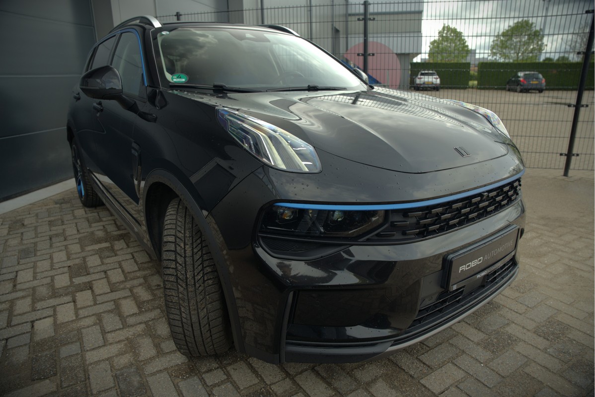 Lynk & Co 01
